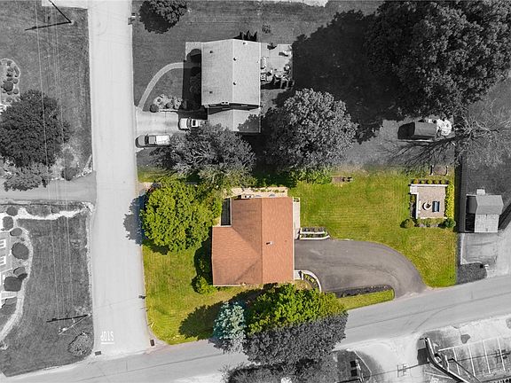 3rd image of 500 Cochran Dr