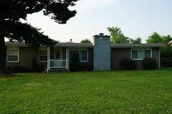 233 W Morningside St — Photo 20