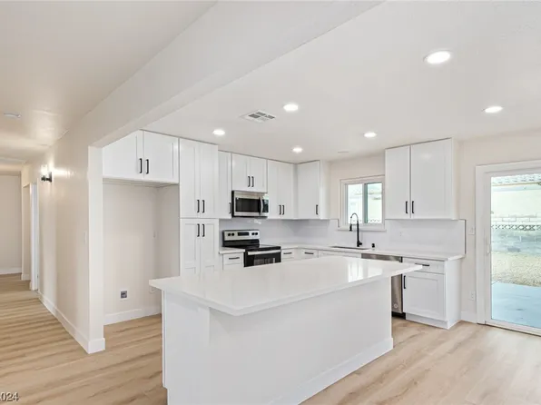 4428 Thompson Cir, Las Vegas, NV 89107