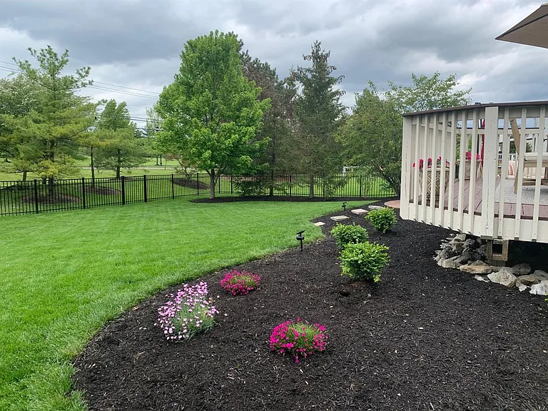 7713 Alexandra Dr — Photo 26