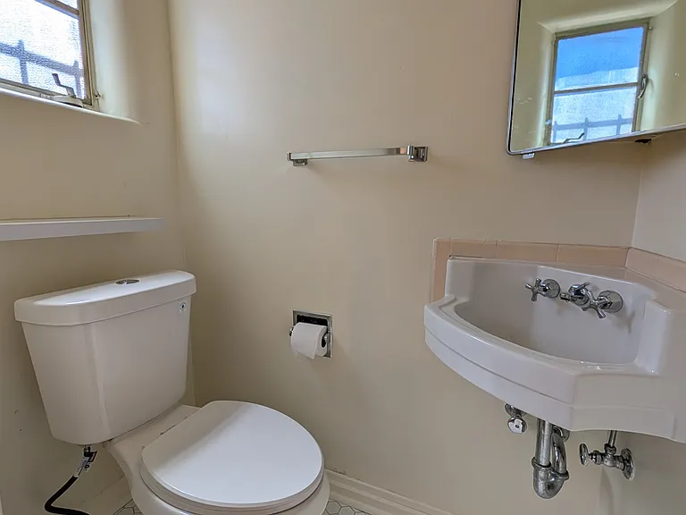 8215 San Juan Rd NE — Photo 18