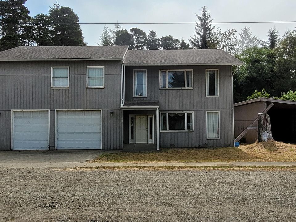 1st image of 5090 NE Highland Cir