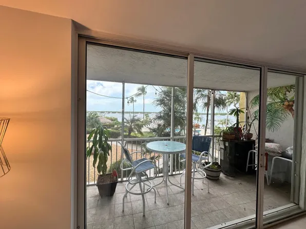 200 Harborview Dr, Tavernier, FL 33070