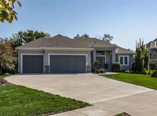 24807 W 95th Ter, Lenexa, KS 66227