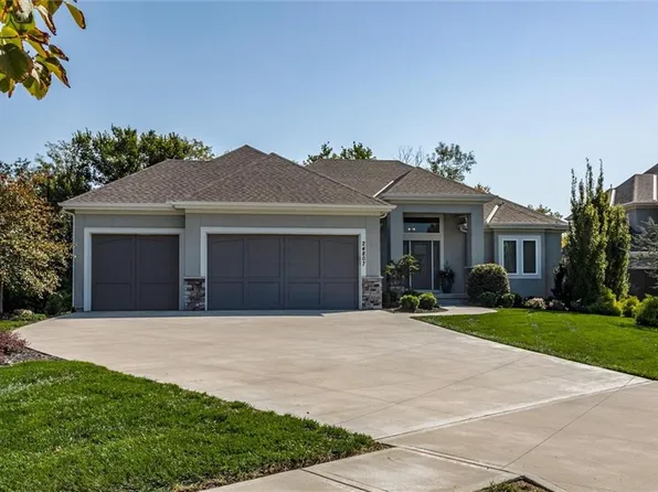 24807 W 95th Ter, Lenexa, KS 66227