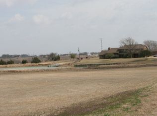 260 Mellgren Rd, West, TX 76691