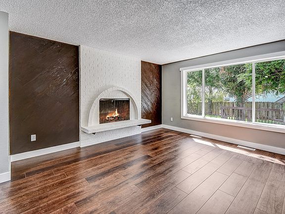 4th image of 21571 123rd Ave SE