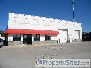 2nd image of 1221 Lake Ave