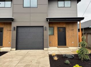 1247 Arcadia Dr, Eugene, OR 97401