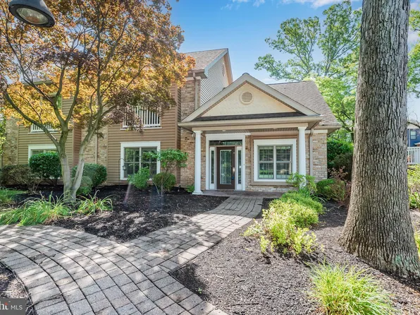 165 High Pointe Dr, Hummelstown, PA 17036