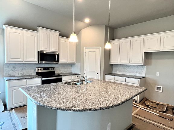 4th image of 537 Lela Cir