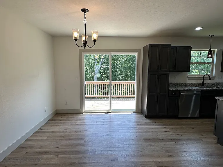 165 Mesa Dr — Photo 11