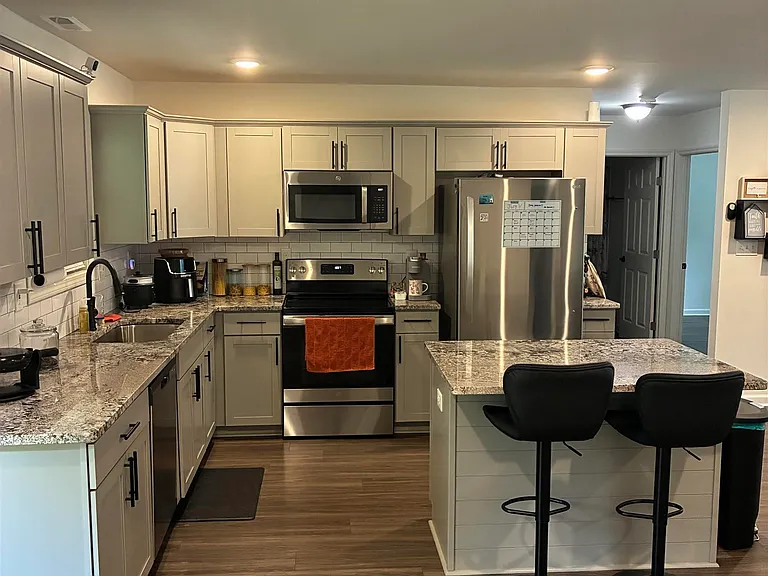 2117 Atkins Dr — Photo 3