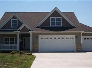 5490 E Bay Pointe Cir, Pt Clinton, OH 43452