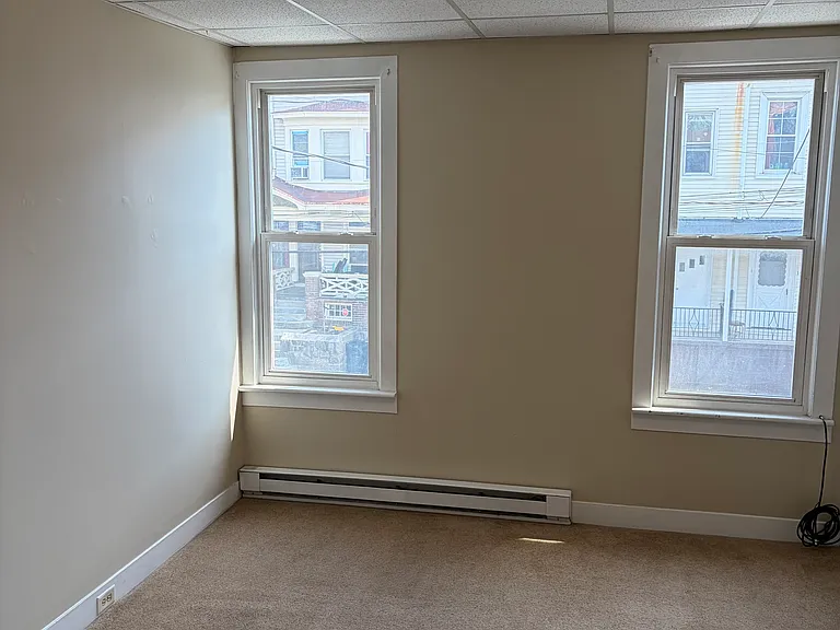 1614 W Market St — Photo 2