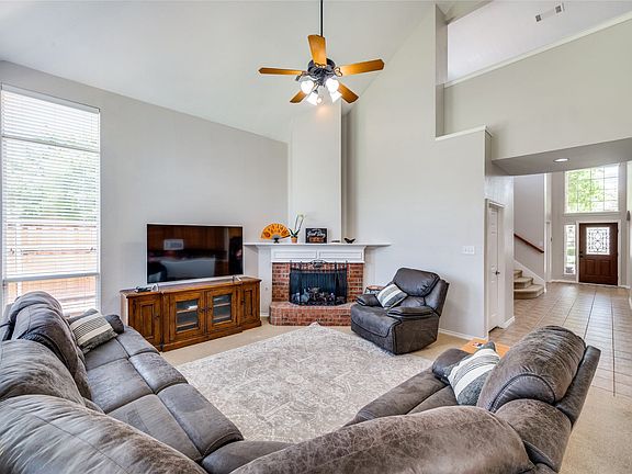 4th image of 2274 Goliad Cir