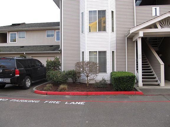 Exterior with tandem parking