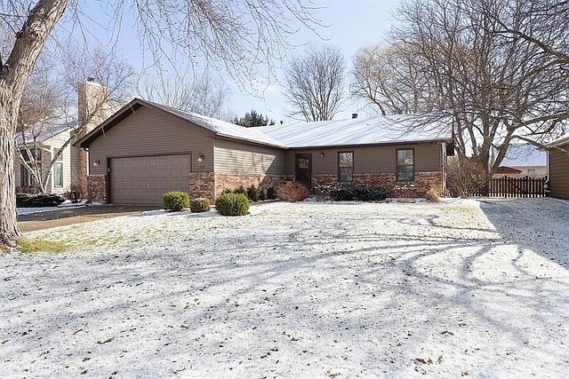 1st image of 557 Saratoga Dr