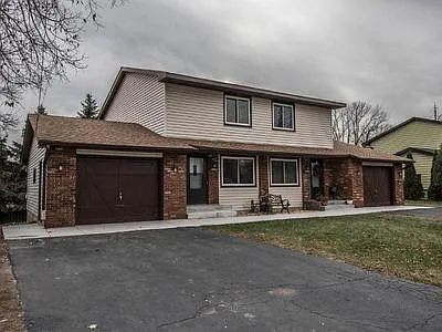 1402 County Road C2 W