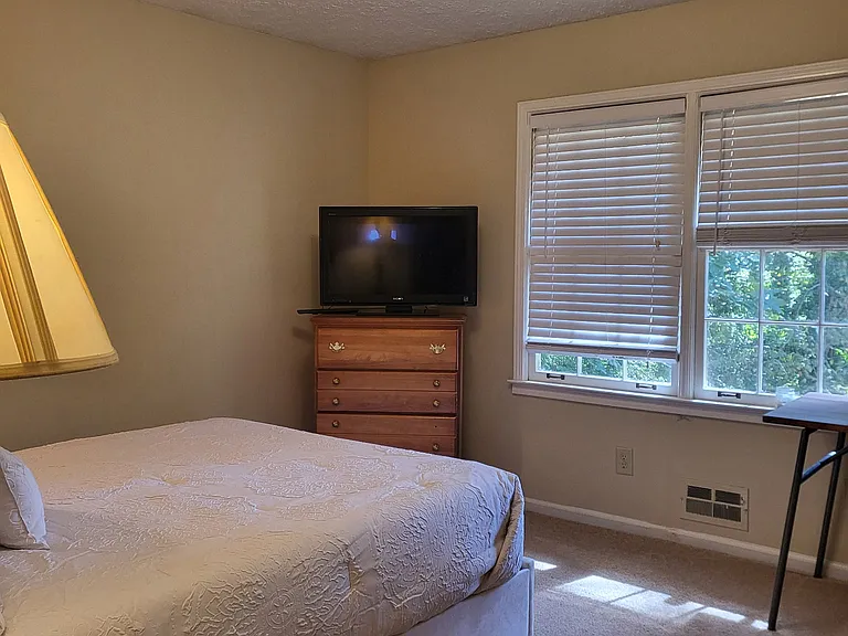 5111 Cavalier Dr SE — Photo 10