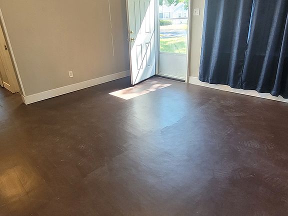 3rd image of 4305 Saint Dominic Ln