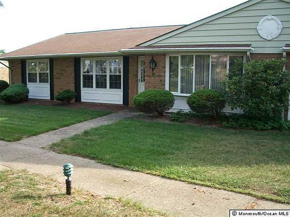 2nd image of 118 Buckingham Drive #A