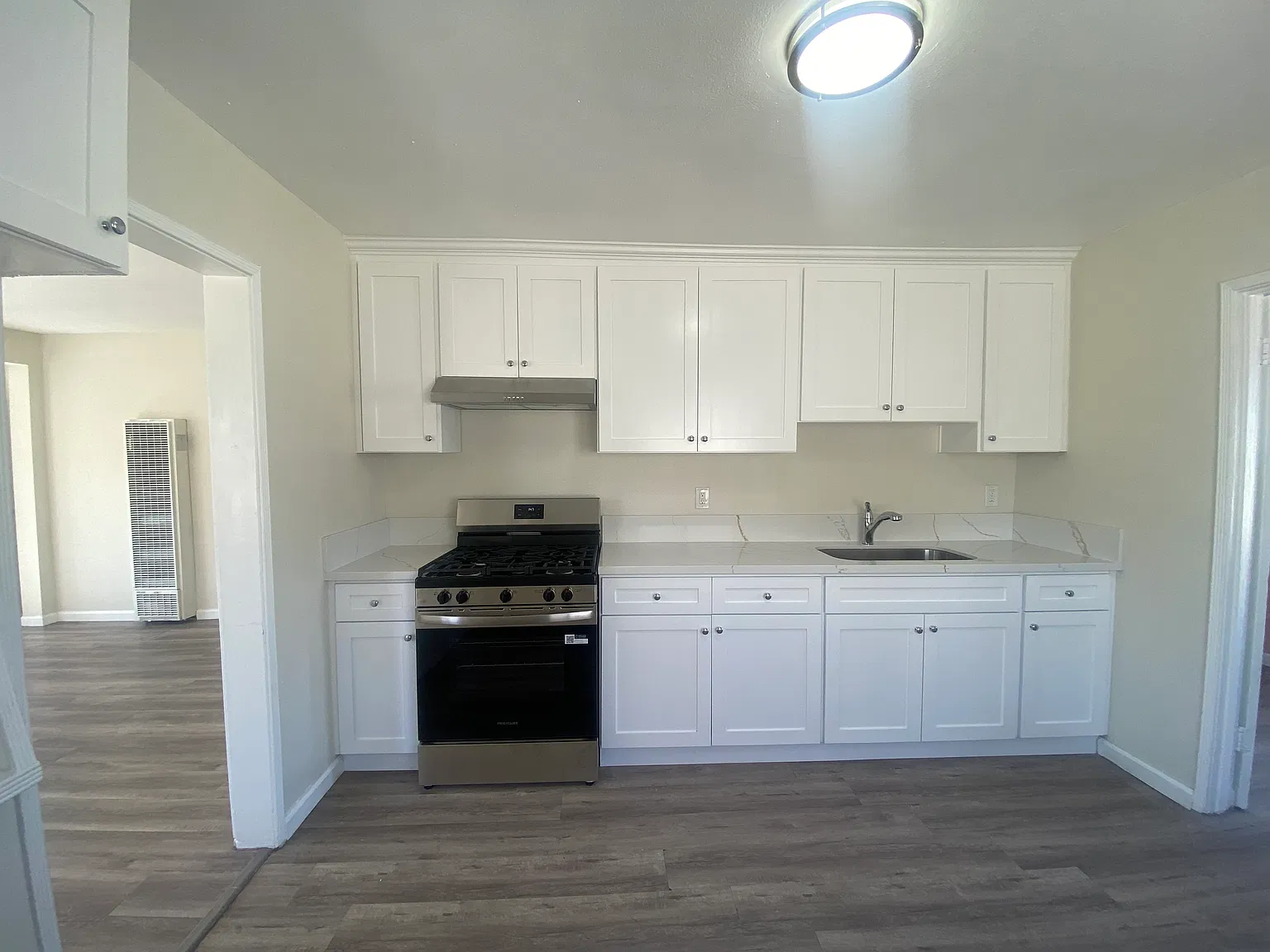 2 bed, 812 sqft, $2,695 — Photo 4
