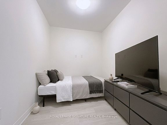 4th image of 3270 Sheppard Ave E #325