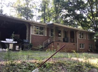 1611 Dickson Dr, Marietta, GA 30066