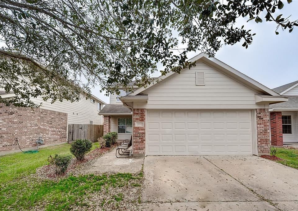 1st image of 19242 Cypress Peak Ln