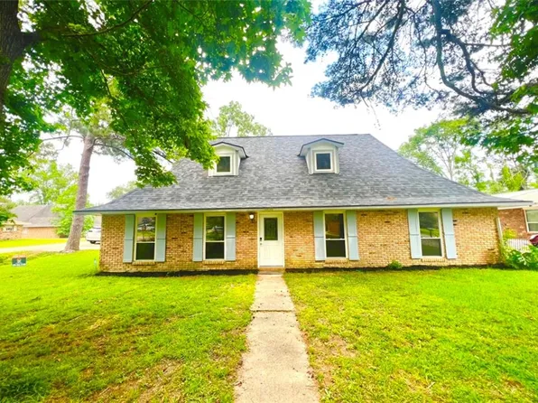 26192 Fallen Oaks Dr, Denham Springs, LA 70726