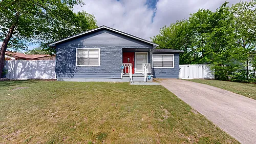 1007 Houston St Photo 1