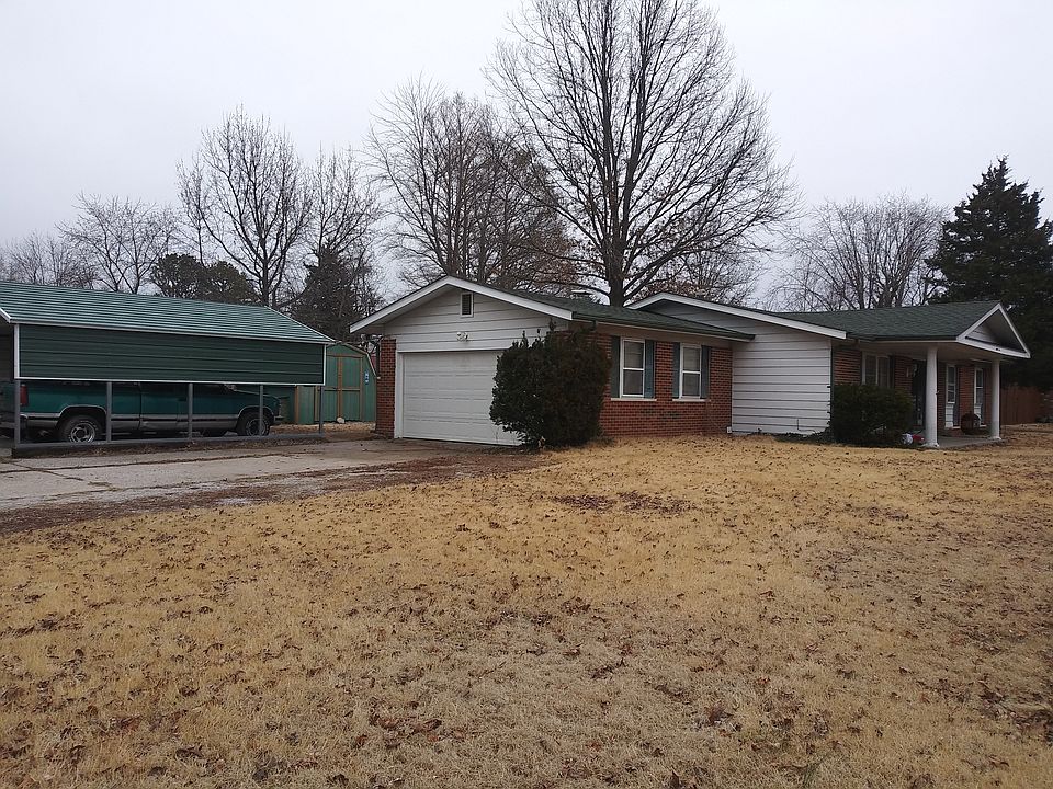 2nd image of 22 Jeanette Dr