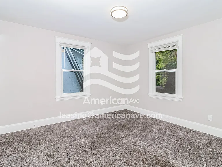 623687_014_wm_-_bedroom_13241304.jpg