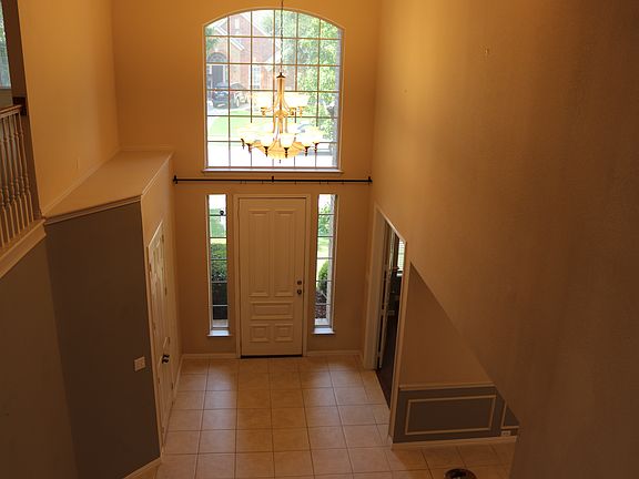 3rd image of 505 Ironwood Dr