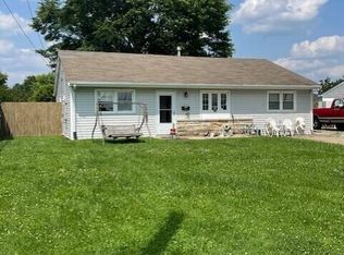 7413 Rainbow Dr, Louisville, KY 40272