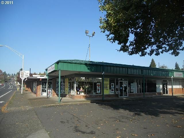 1st image of 2904 E Evergreen Blvd