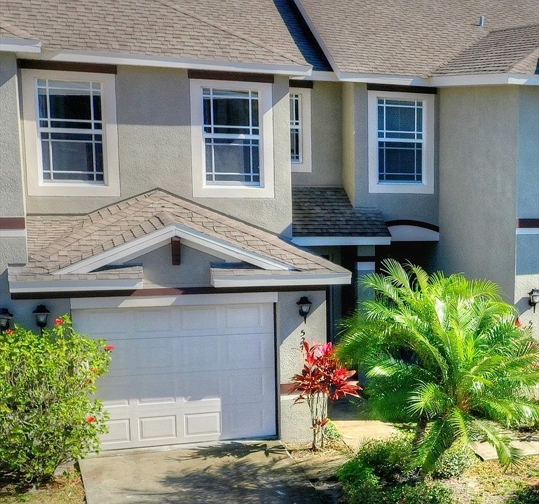 1st image of 527 Glenn Cross Dr