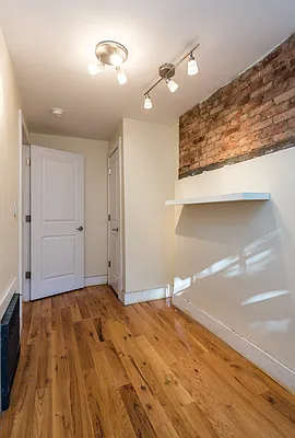 Rented by Nooklyn NYC LLC | media 29