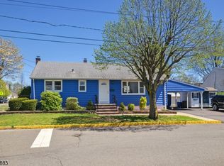 235 Hawthorne St, Roselle Park, NJ 07204