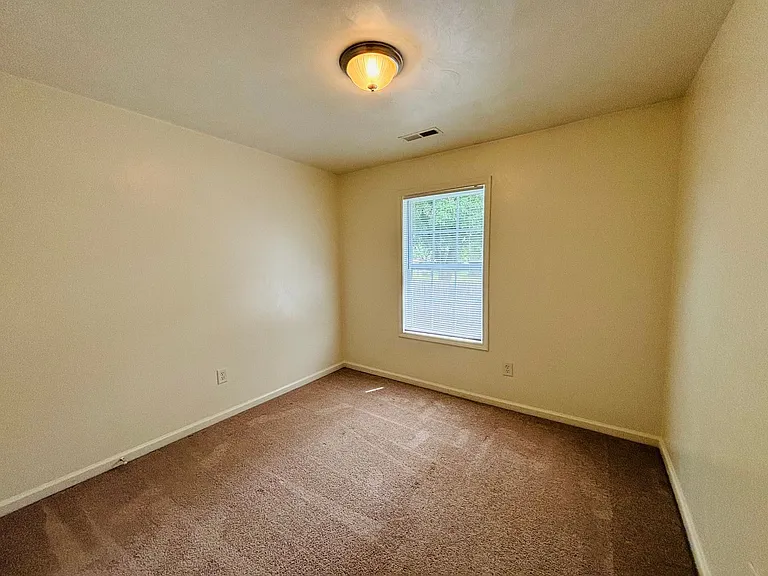 70 Salem Ln — Photo 12