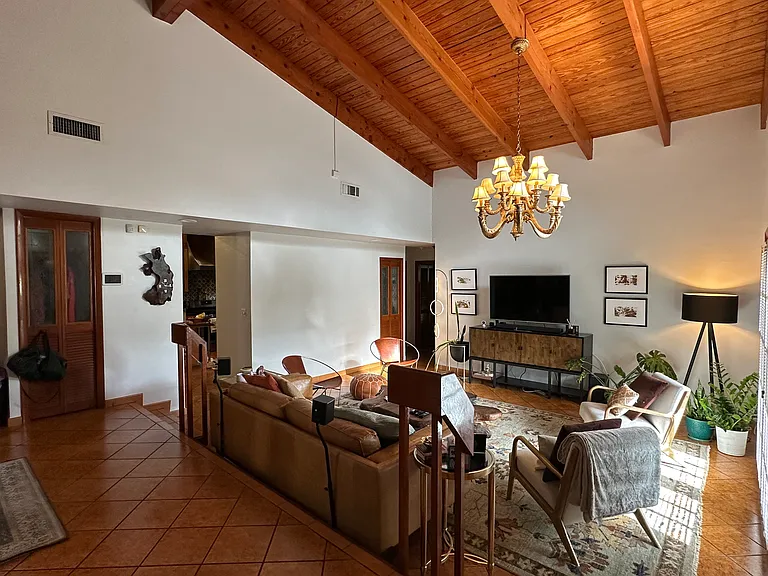 1028 Malaga Ave — Photo 5