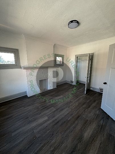 1st image of 2002 Chesterland Ave Unit 4