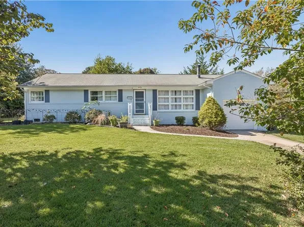 29 Macirvin Dr, Newport News, VA 23606