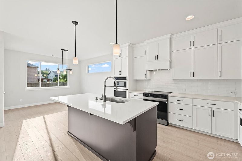 5th image of 17313 82nd Avenue Ct E