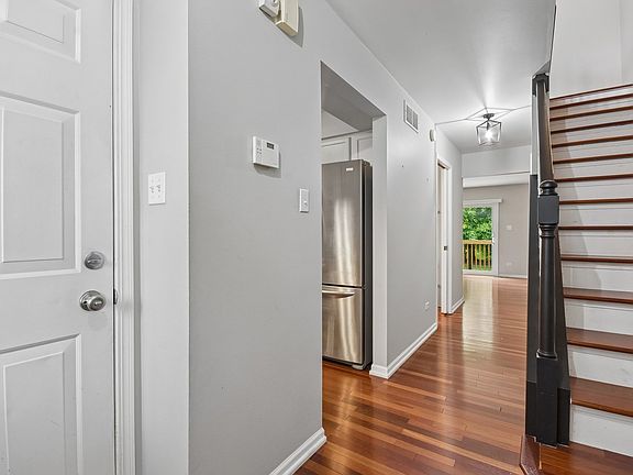 3rd image of 15963 Blackwater Ct