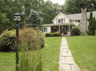 5 Cholwell Pl, Norwalk, CT 06851