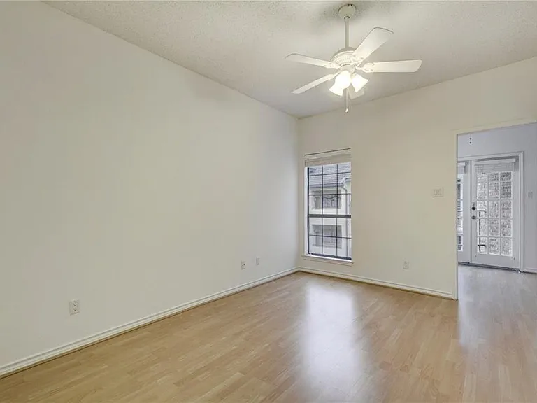 3001 Cedar St #306 — Photo 4