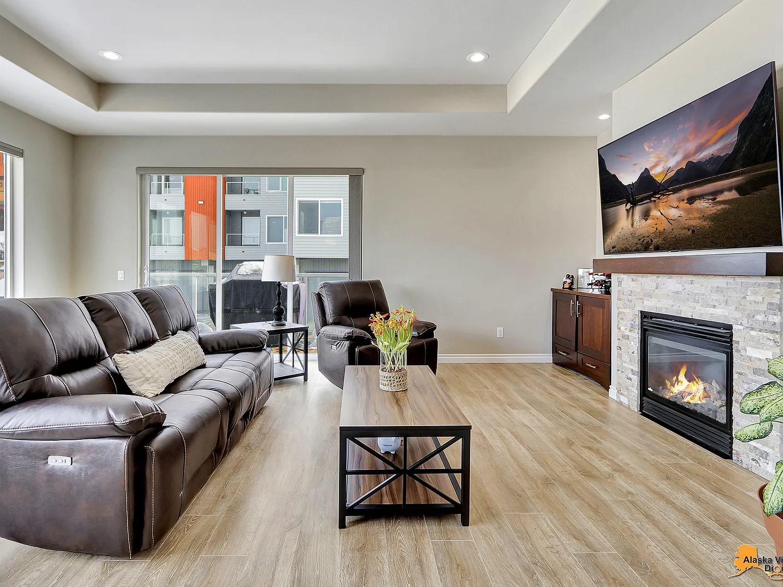 2 bed, 1864 sqft, $5,500 — Photo 2
