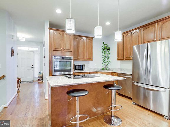 5th image of 2205 Armitage Ct
